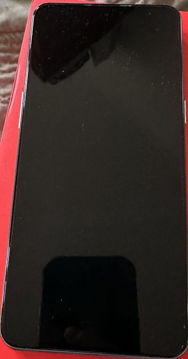 OnePlus 10T 5G – flagowiec z ładowaniem 150W