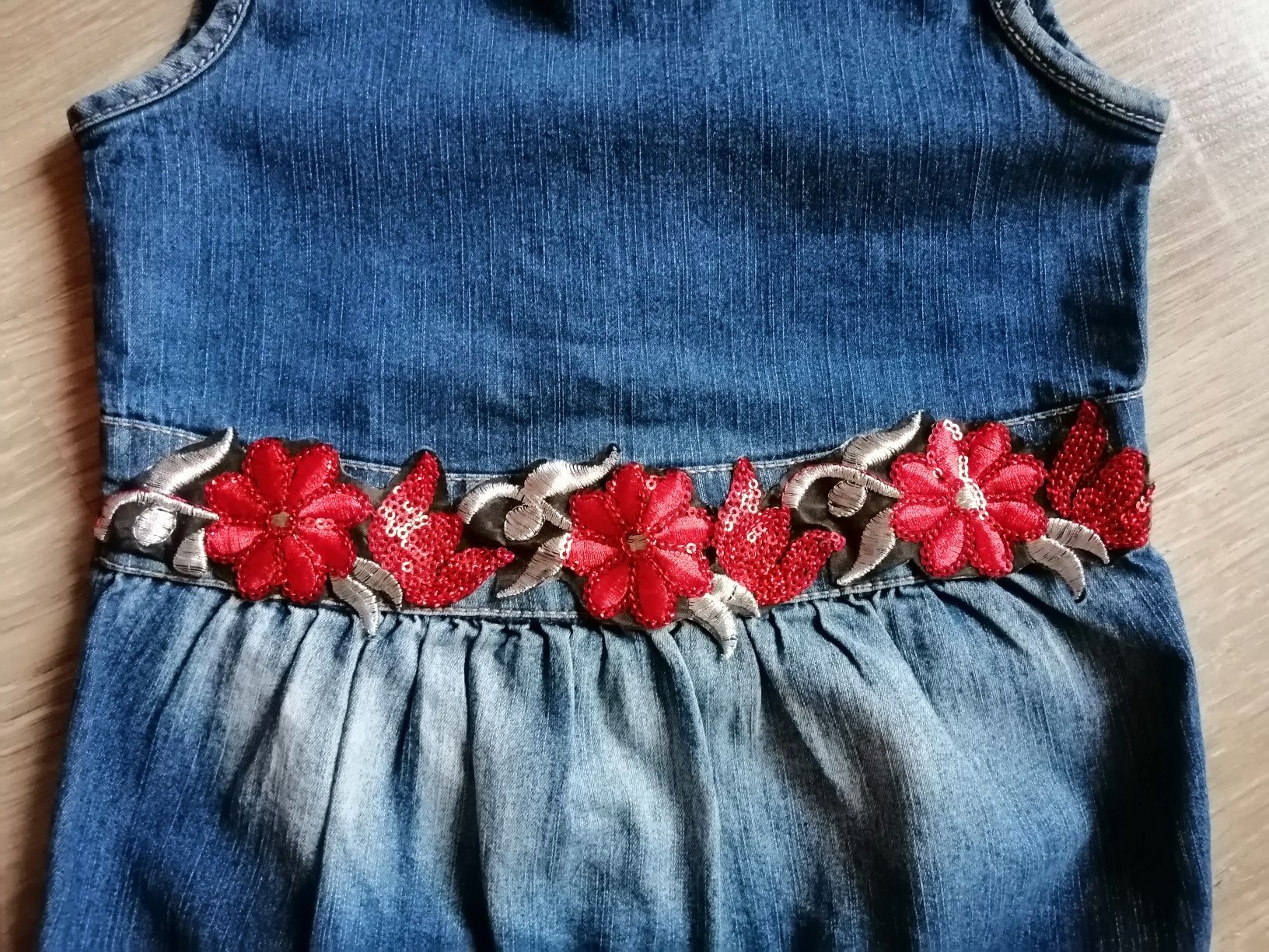 Джинсовый сарафан  для девочки. 3 - 6 лет.  Платье в украинском стиле.