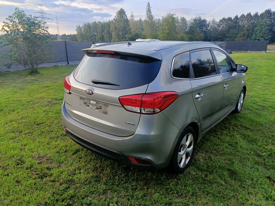 Kia carens anglik v5c 1.7 crdi automat
