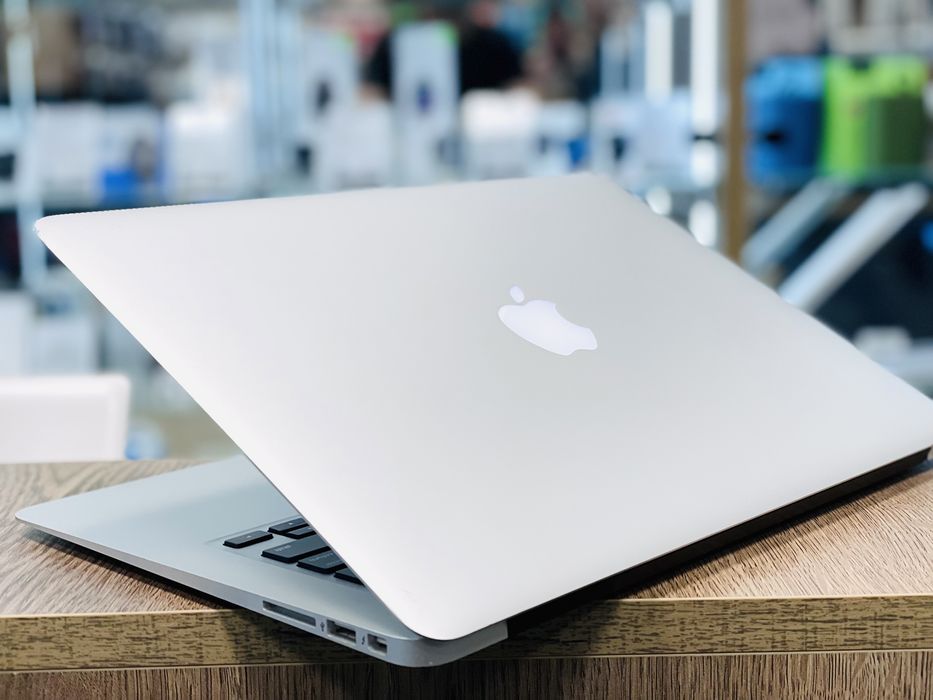 Ноутбук Apple MacBook Air (13-inch, 2017)