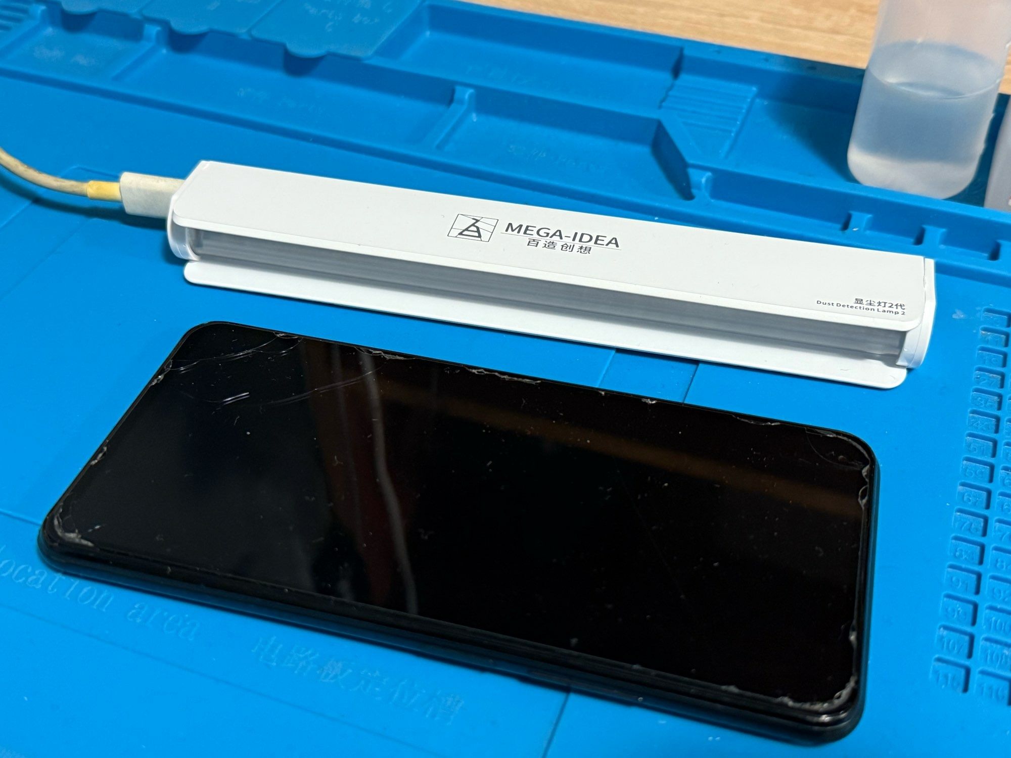 Лампа светодиодная Mega-Idea Mini iSee2 для обнаружения пыли и царапин