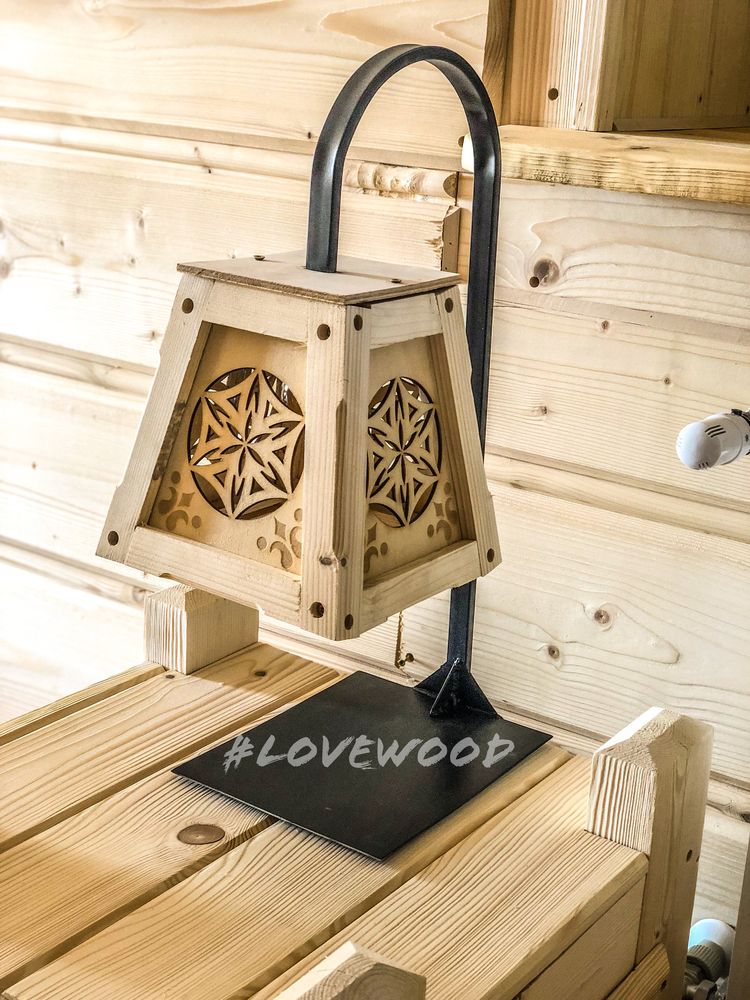 Lampa drewniana w stylu loft