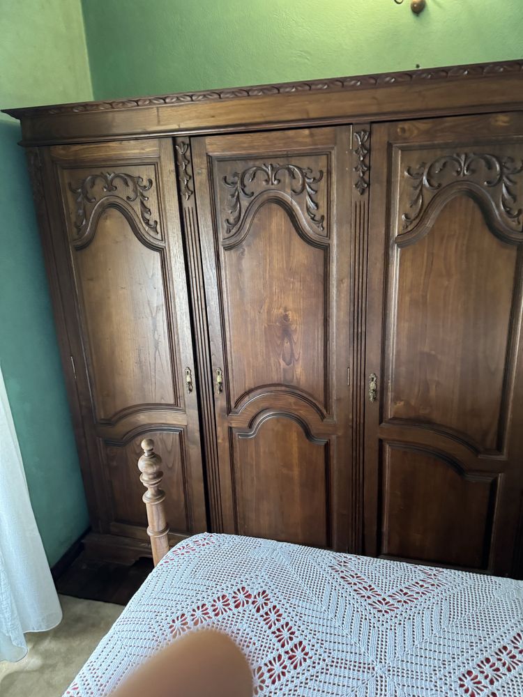 Quarto em bom estado por motivos espaco