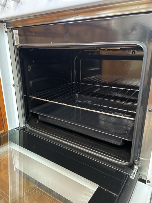 Fogão MEIRELES E 604 W.1 (Elétrico de Vitrocerâmica)