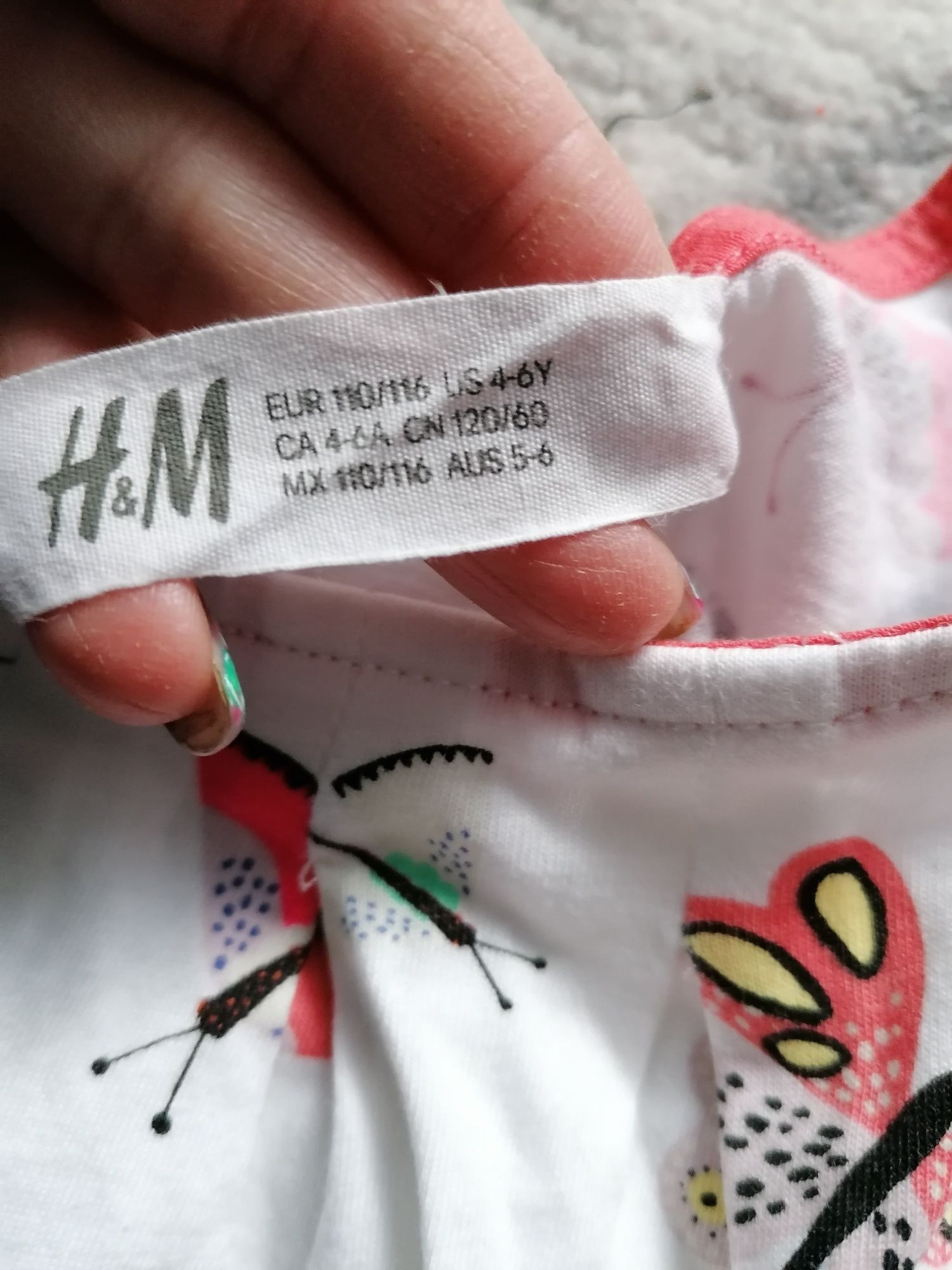 Sukienka w motylki h&m 110/116 ideał