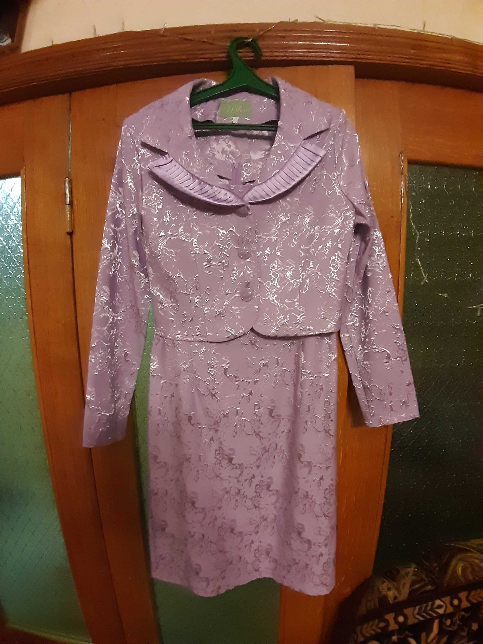 Женский костюм (платье +пиджак)