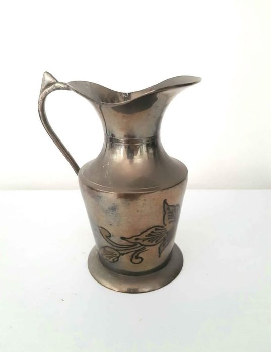 4 peças decorativas em metal 
Ver descrição
Para desocupar