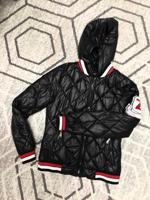 Куртка  евро зима , демисезонная утепленная. На рост 140-155 см.