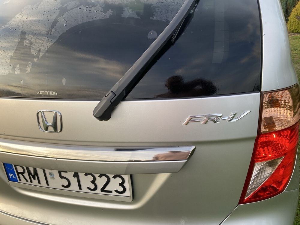 Sprzedam Honda Frv 6-osobowa