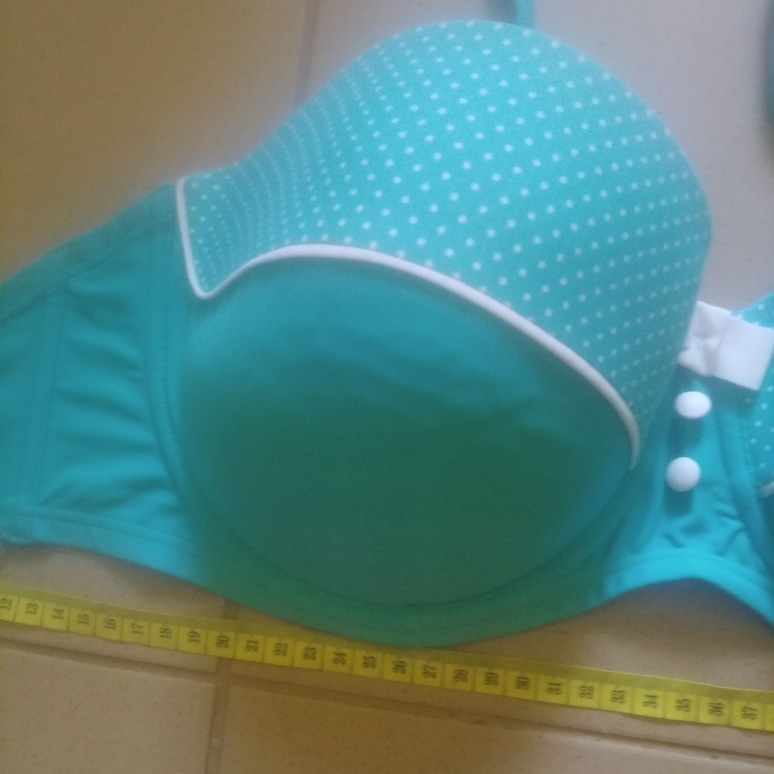 Biustonosz plażowy rozmiar 75G Kelly Brook