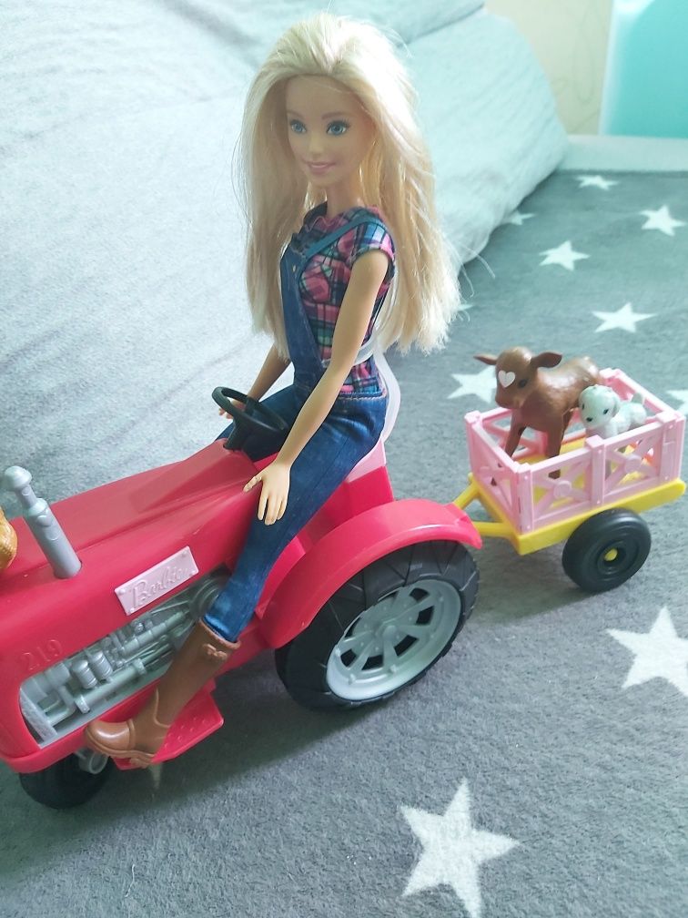 Barbie lalka z traktorem farmerka mattel