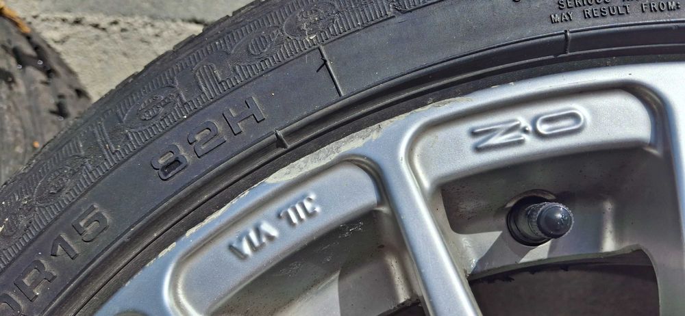 Jantes + Pneus: OZ Racing Superturismo WRC 15" (Race White)