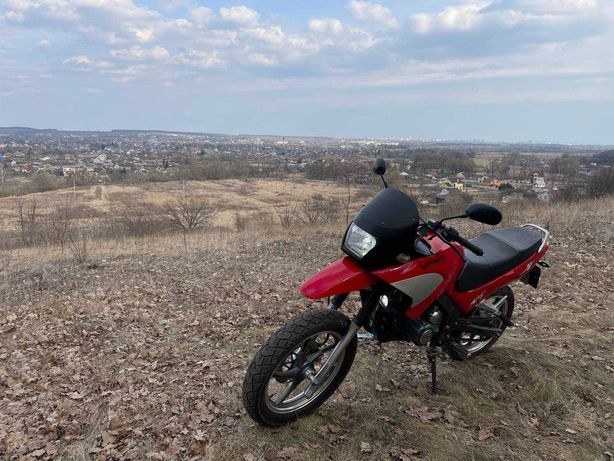 Viper 200 XT moto