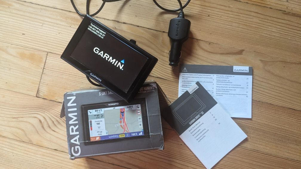 Навігатор для вантажівок GARMIN
