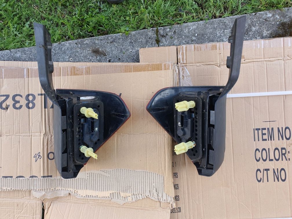 Lampa w błotnik tył lewa prawa Ford Galaxy mk3 lift oryg.