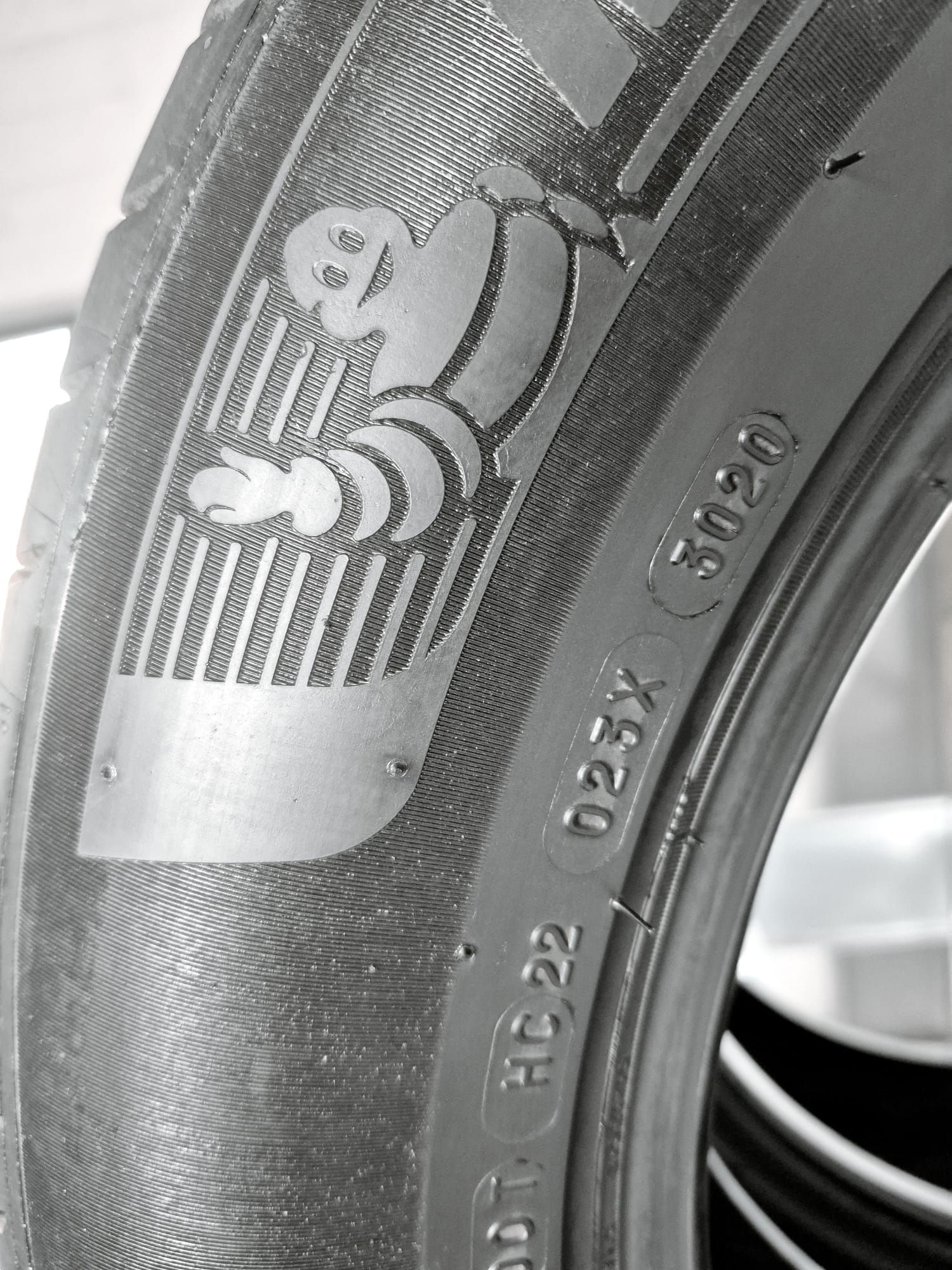 2x215/65 R17 Michelin Primacy 4 S2