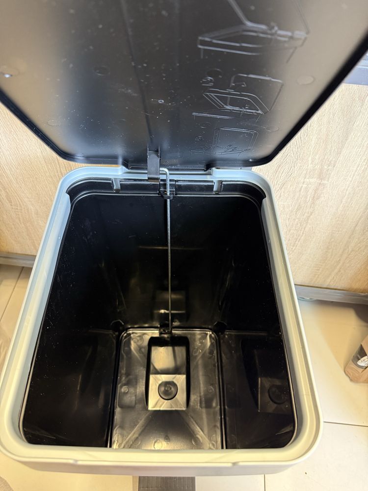 Kosz na śmieci Tatay Smart 25L – czarny