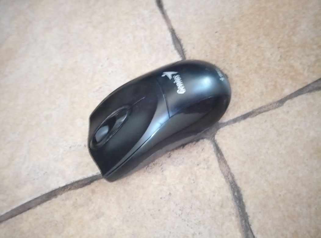 Мышка Genius netscroll 620 laser mouse