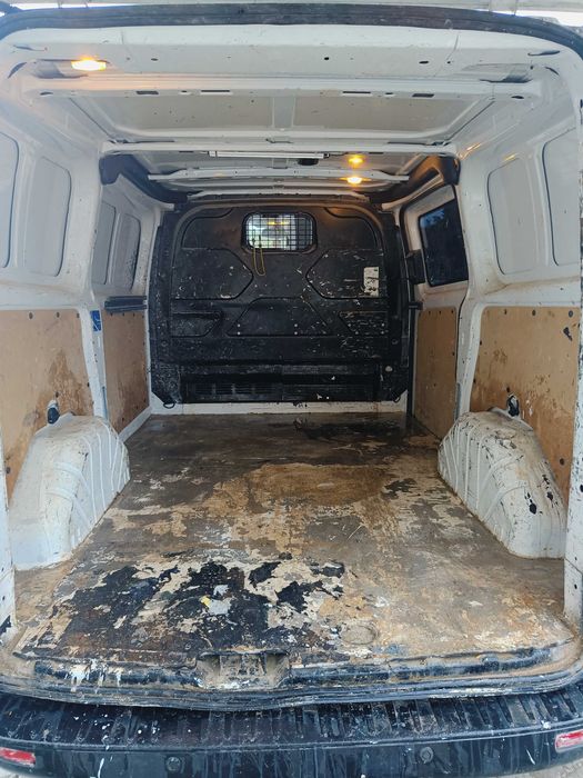 Carrinha Ford Transit p/ transporte e mudanças