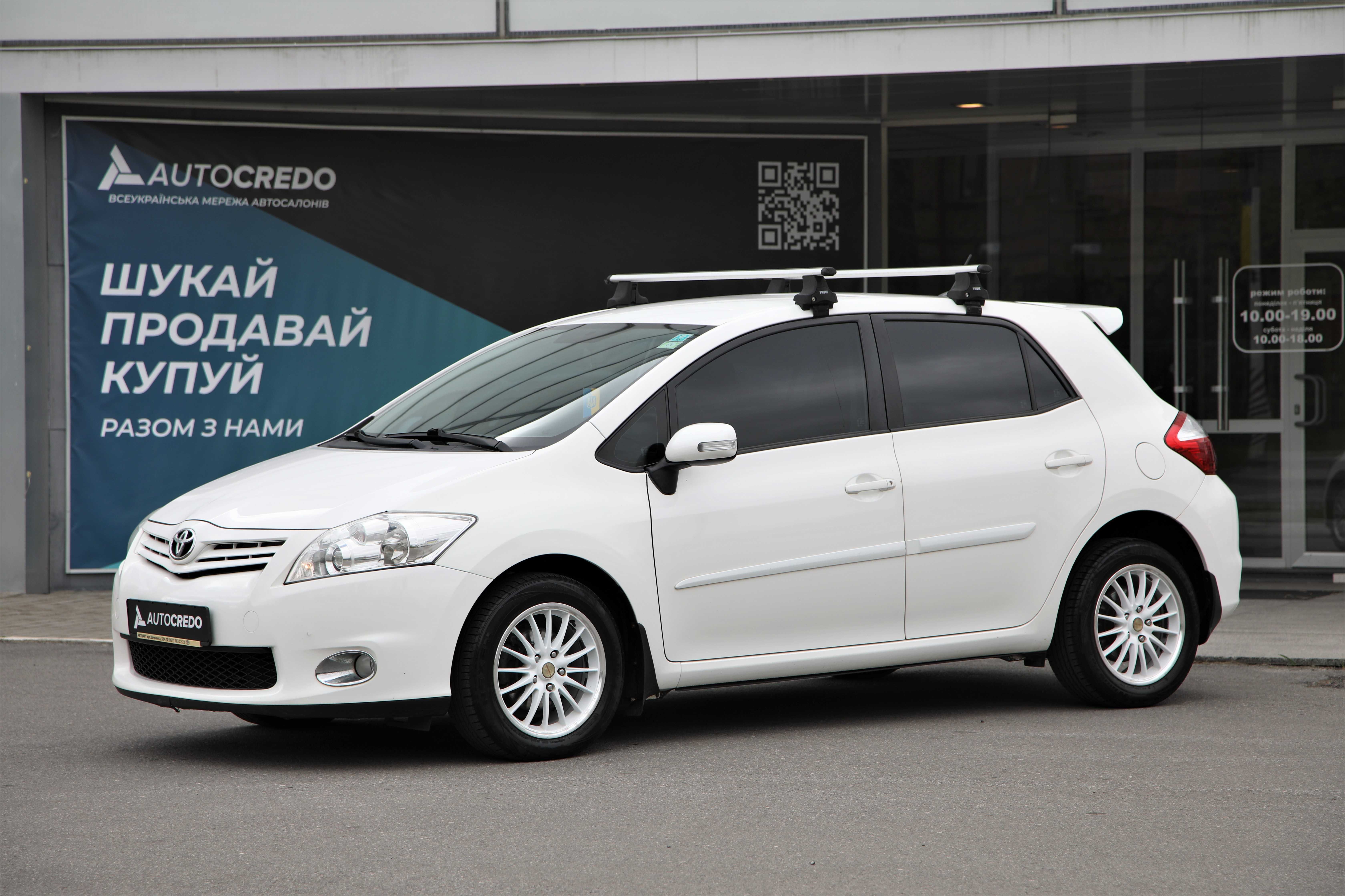 Toyota Auris 2011 року