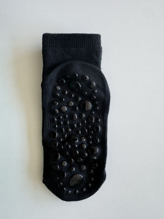 Meias anti derrapantes 50 pares min