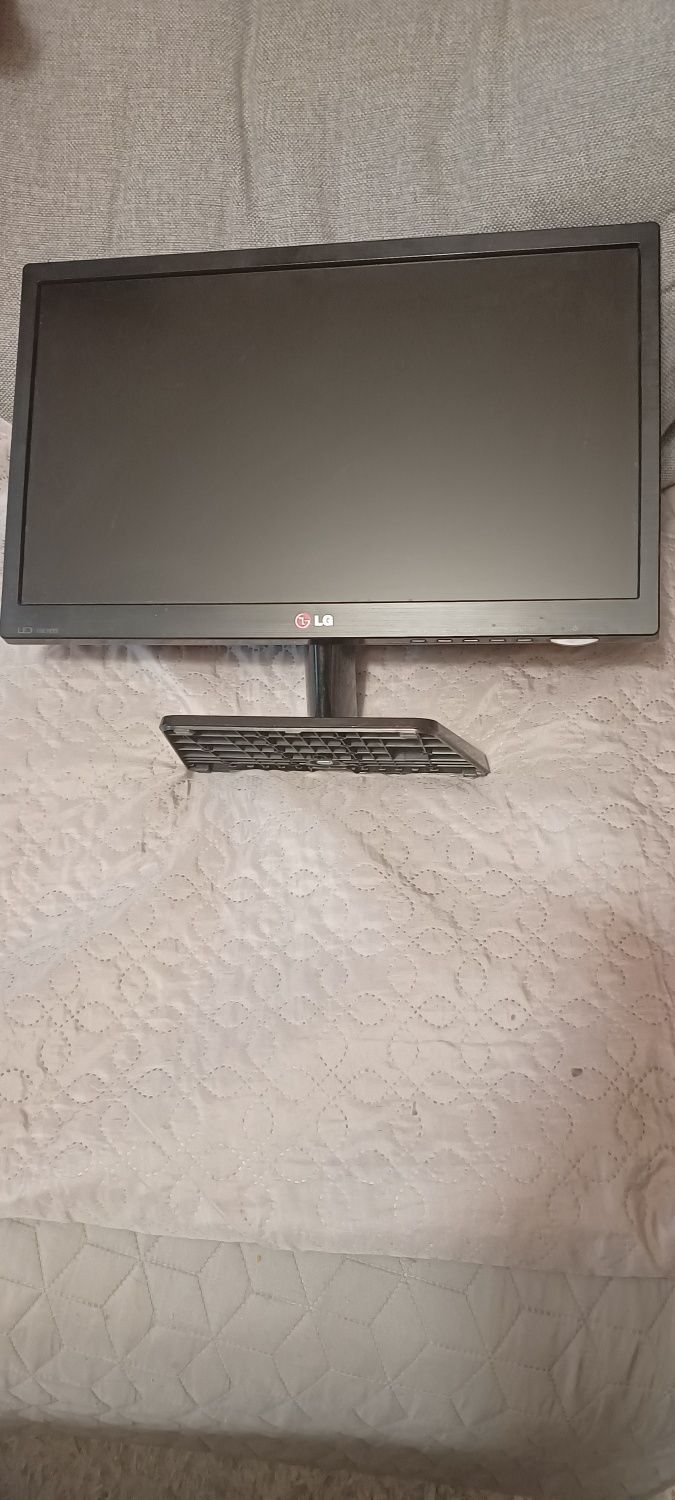 Monitor komputerowy LED LG FLATRON 19EN33S-B