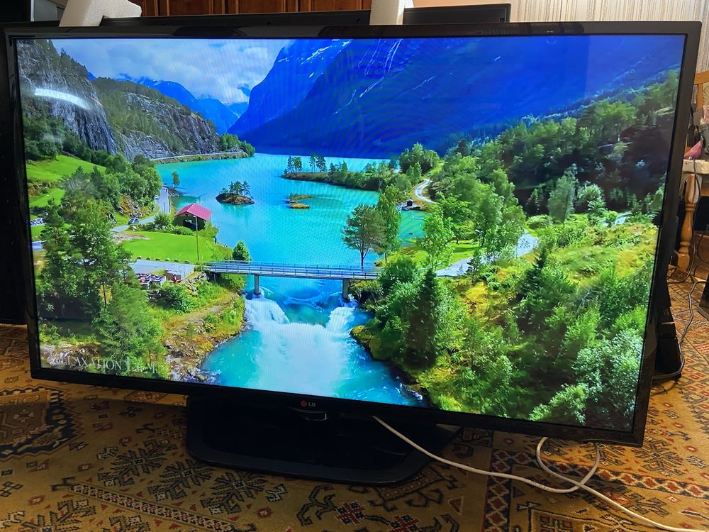 Телевізор LG 47LN5708 SmartTV