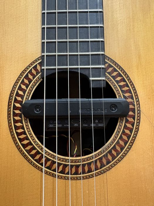 Viola de acompanhamento de fado