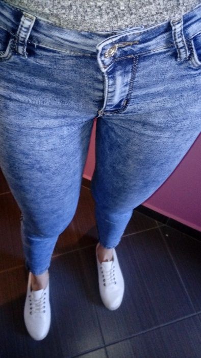 jeansy wysoki stan, krótsza nogawka