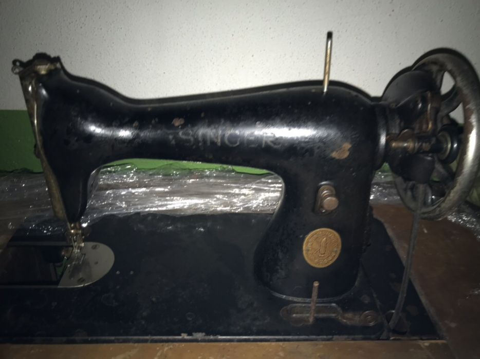 SINGER - Máquina de costura antiga