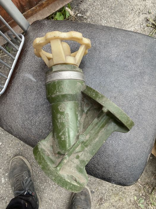 Продам кран задвижку