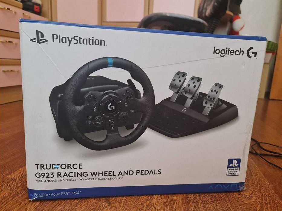 Ігрове кермо та педалі Logitech g923