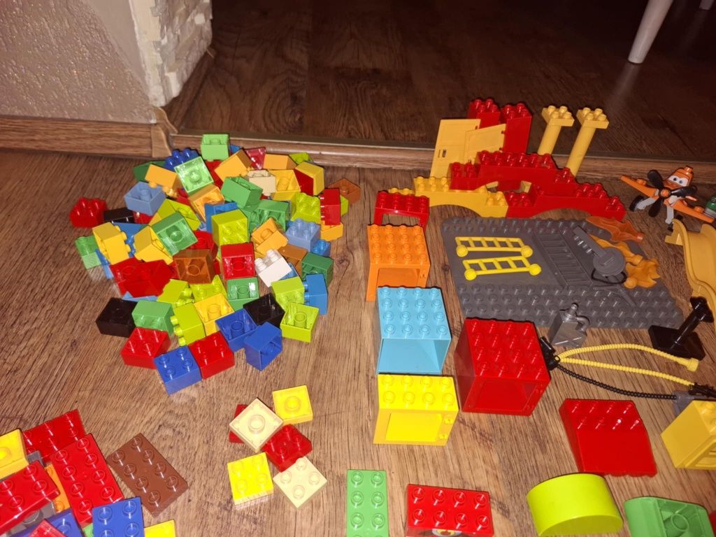 Zestaw LEGO Duplo z pojemnikiem