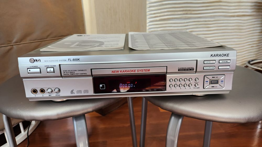 LG караоке с мікрофонами та мінусовками