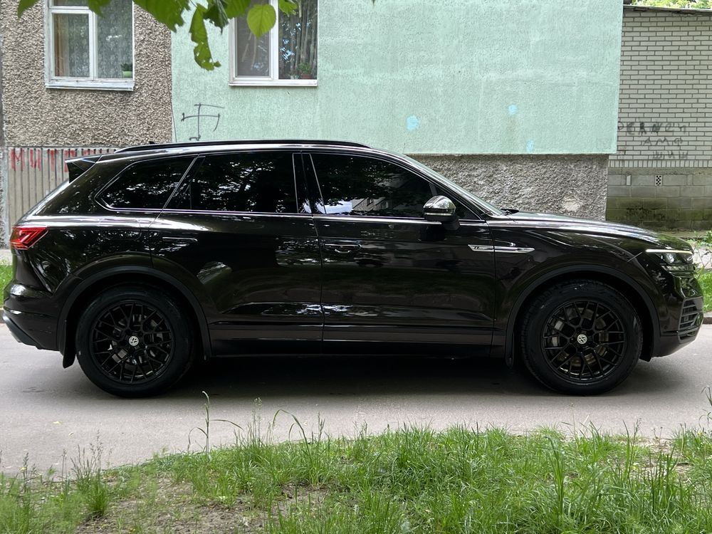 3.0 TDI R-LINE продам свое авто