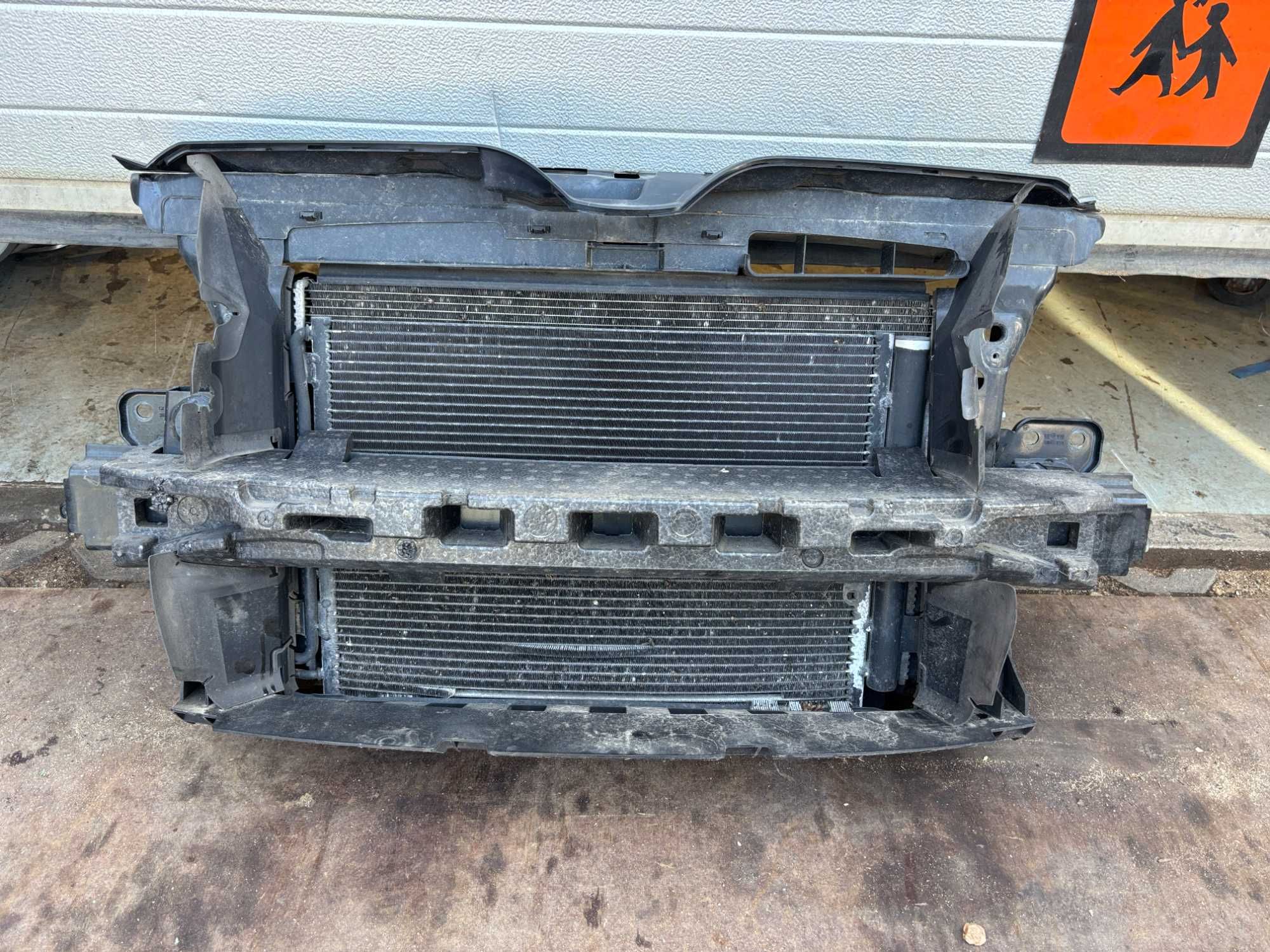 Skoda Yeti 1,4 CZC pas wzmocnienie przód belka chłodnice