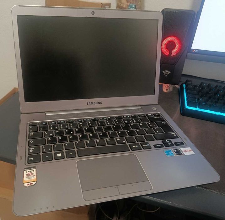 Portátil Samsung NP535U (ler descrição)