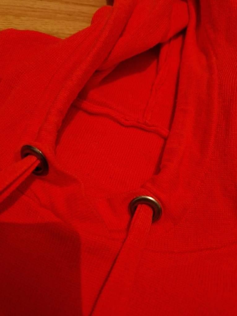 Bluza czerwona stan bardzo dobry