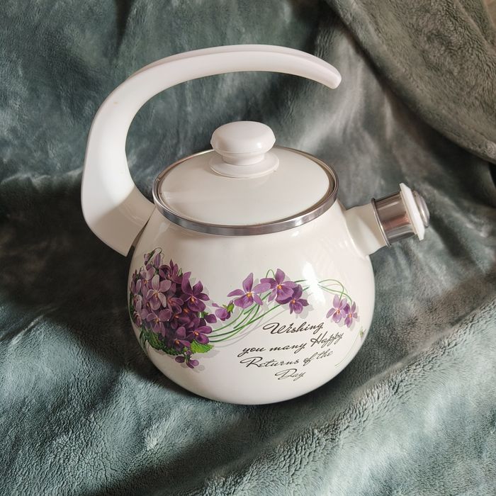 Piękny emaliowany czajnik 2,5 l gaz indukcja