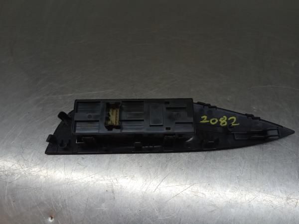 Comando / botão / interruptor vidros frente esquerdo NISSAN Qashqai II