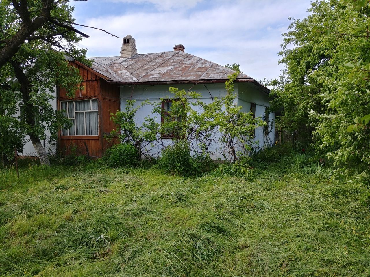Нові документи.Продається 30 соток зем. ділянка з будинком в м. Долина