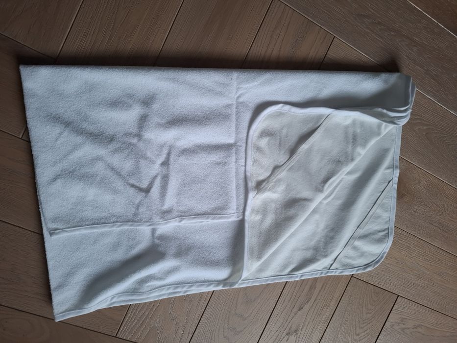 Podkład ochraniacza na materac dzieciecy