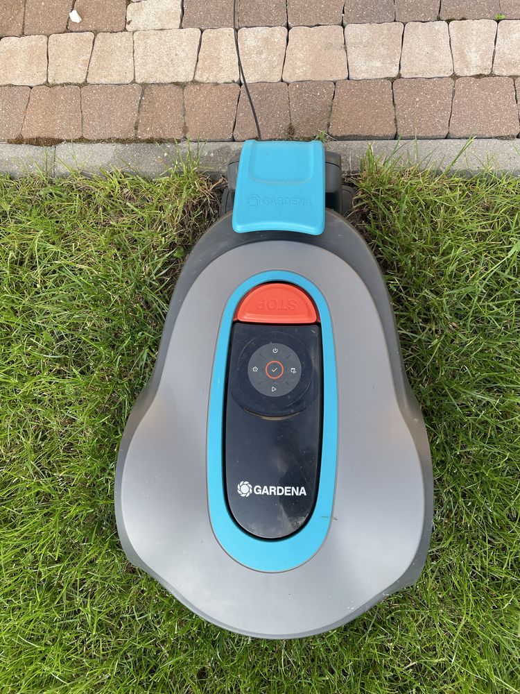 Robot koszący kosiarka firmy Gardena sileno minimo bluetooth