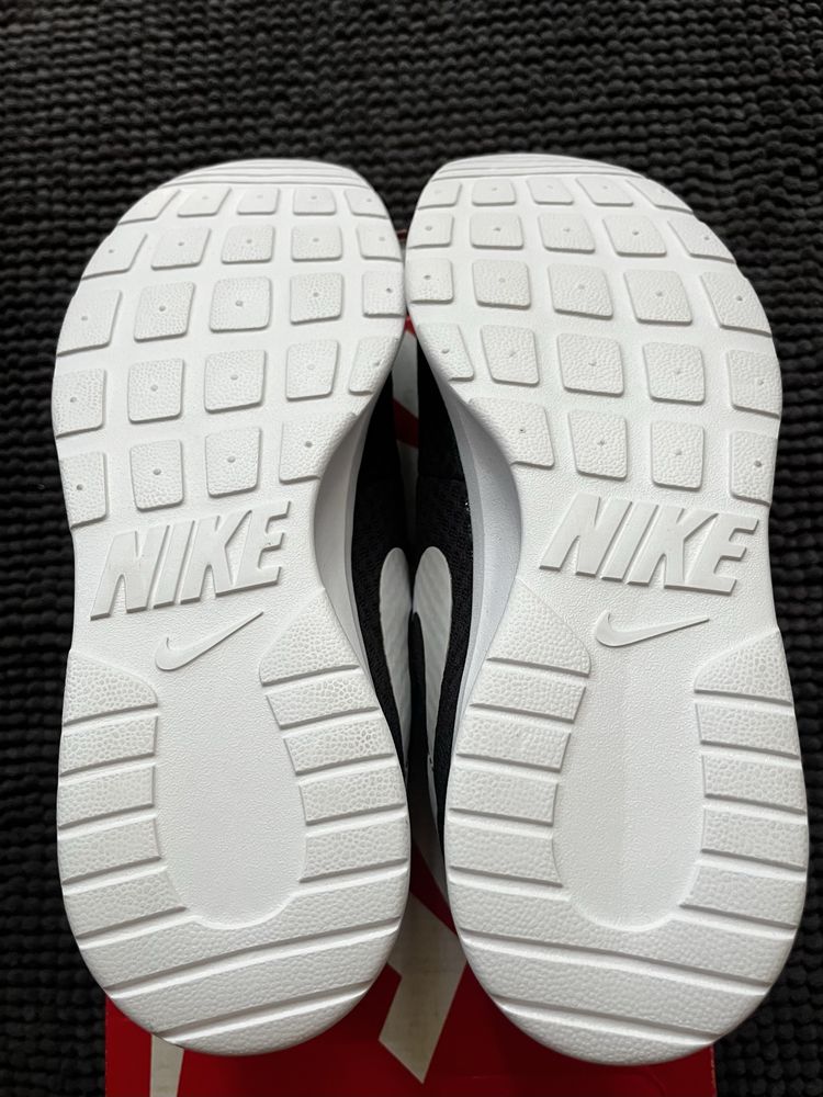 Чоловічі кросівки Nike Tanjun