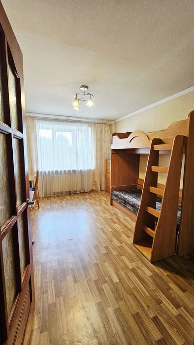 Продам, квартиру на 2 этаже, рядом гараж, ж/м Победа, рядом Сокол.