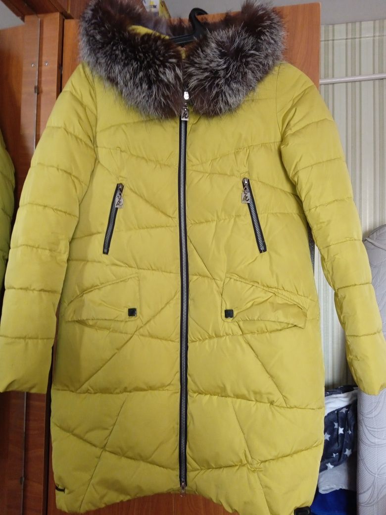 Зимовий пуховик, пальто розмір 44 М