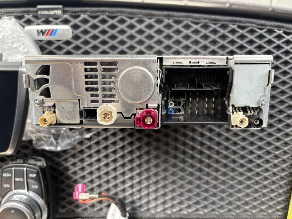 Мультимедіа BMW X1 F48 комплект