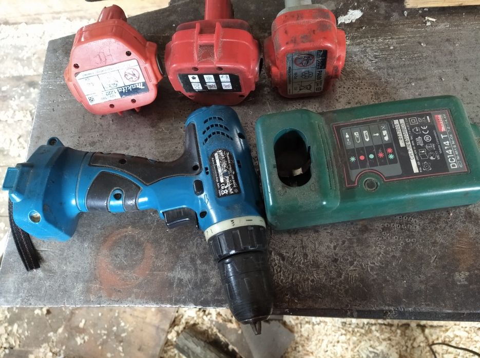 Шуруповерт макіта