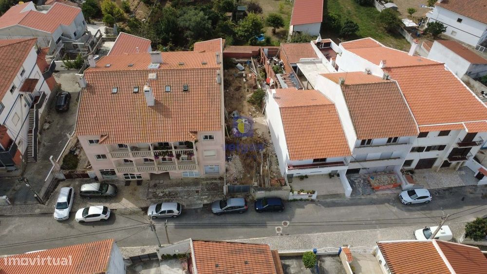 Terreno Urbano 240 m² no Centro da Foz do Arelho – Costa de Prata