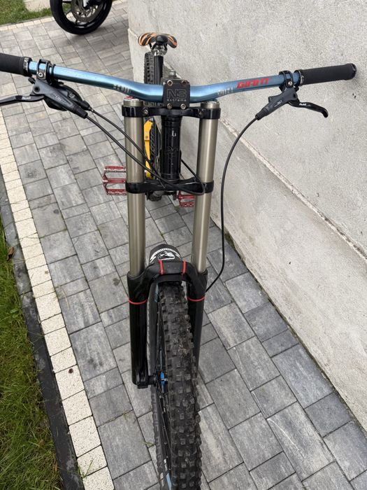 Rower downhill zumbi fox40 ,fox 5.0 ,dt swiss
